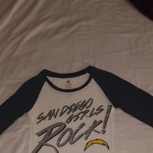 SIZE SMALL NFL CHARGERS BASEBALL TEE